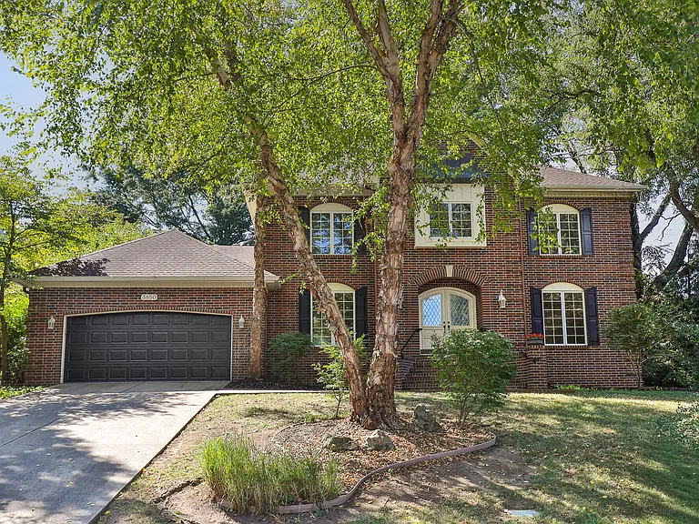 3850 E Country Place Place, Springfield, MO 65809