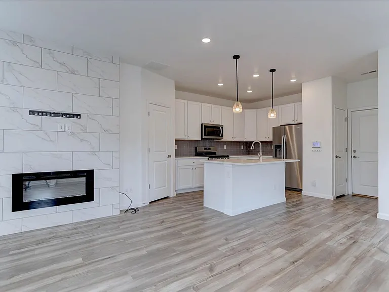 1828 S Poplar Ct, Denver, CO 80224