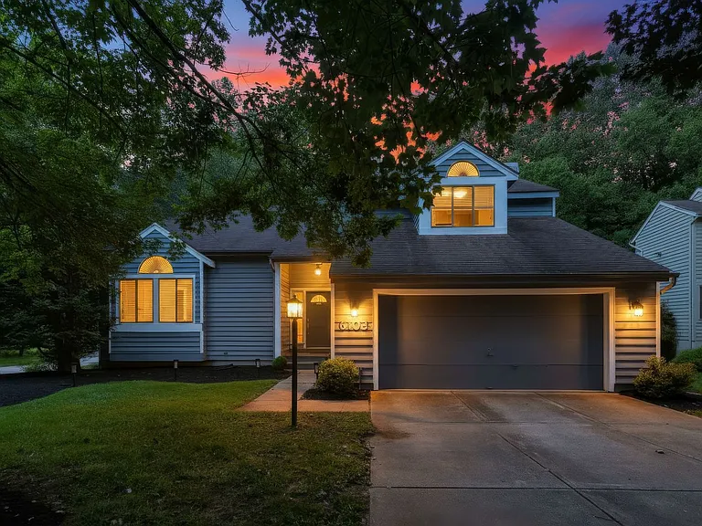 6103 Triangle Dr, Columbia, MD 21044