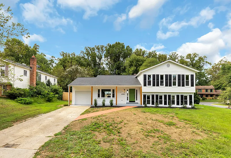 2329 Blue Valley Dr, Silver Spring, MD 20904