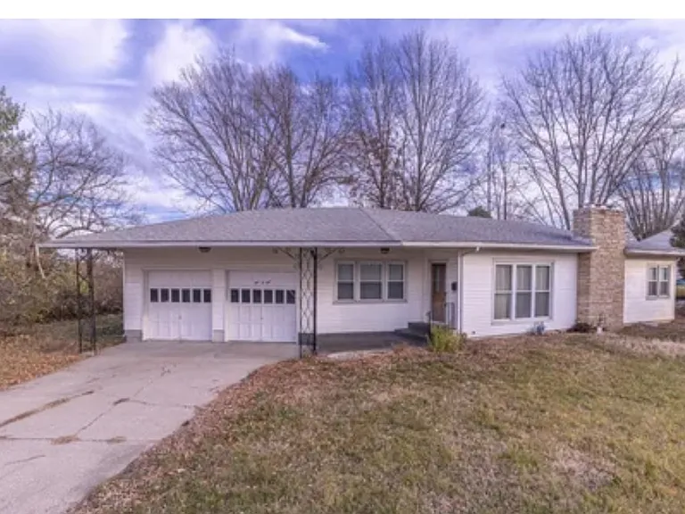 409 W Texas Ave, Columbia, MO 65202