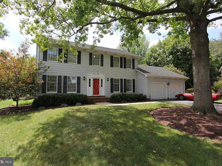8102 Claiborne Ct, Frederick, MD 21702