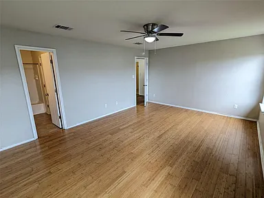 Beautiful move-in ready, 2 story, 3 bedroom, 2.5 bath home is available for rent. Located in the desirable Shadow Creek Community neighborhood in Buda.