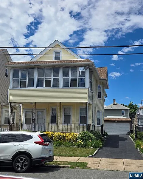 884-886 E 28th St, Paterson, NJ 07513