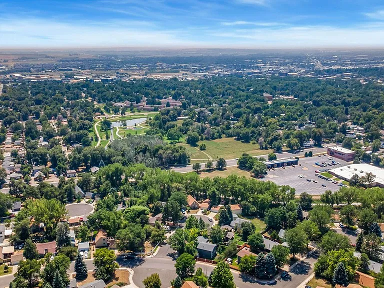 954 Martin Rd, Longmont, CO 80504