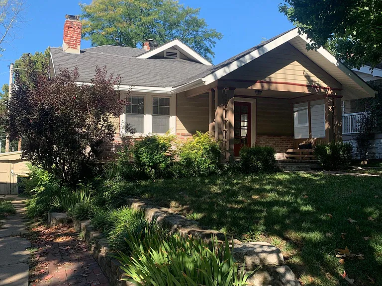 4820 Liberty St, Kansas City, MO 64112