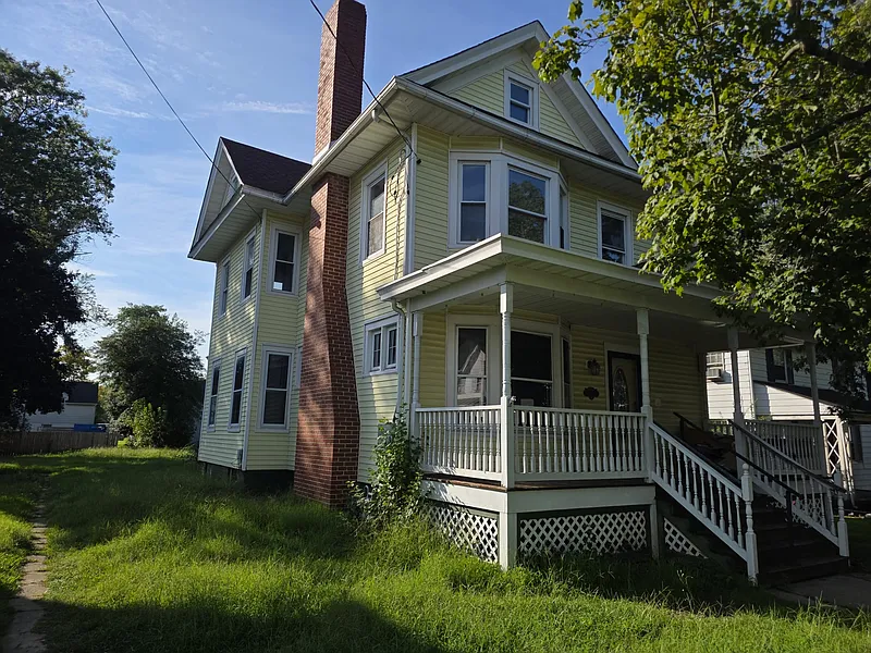 Spacious 5-Bedroom Home for Rent 252 Fayette St, Bridgeton, NJ